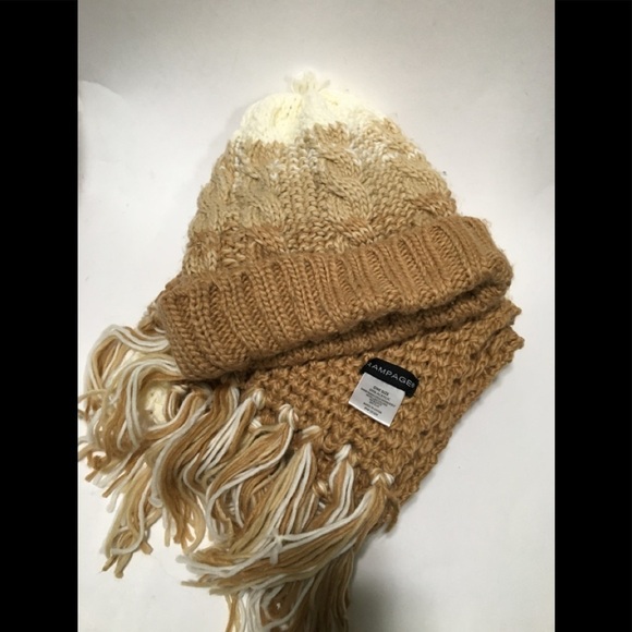 NWOT Rampage Beanie Scarf Set Ivory - Picture 6 of 7